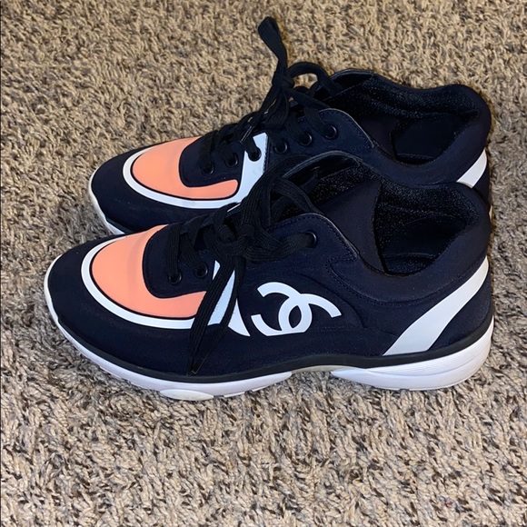 Sneakers - Picture 2 of 4